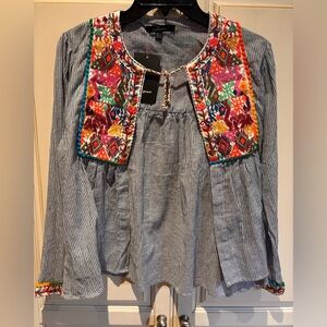 NWT qizai blouse with tie coverup size M long sleeves cute embroidery and trim